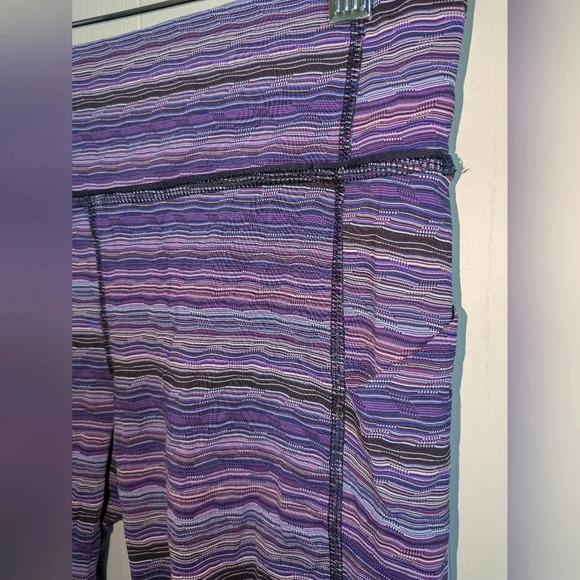 Lululemon Pace Rival CropSpace Dye Twist Ultra Violet Multi Naval Blue Size 6 - Picture 2 of 6
